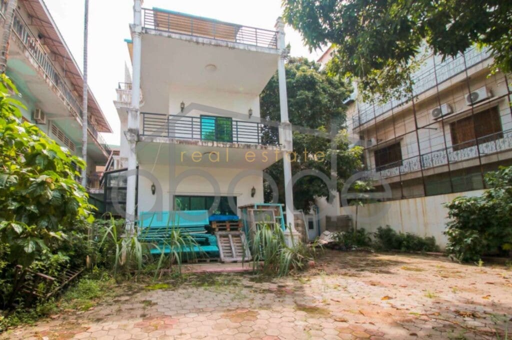 Large villa for rent Boeung Reang central Phnom Penh