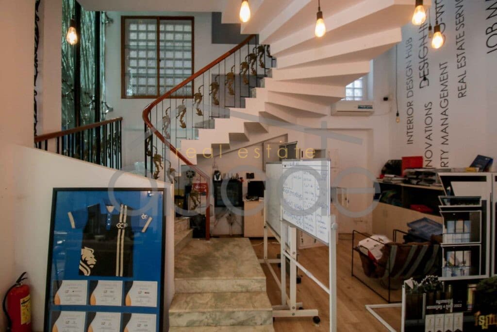Large villa for rent Daun Penh central Phnom Penh