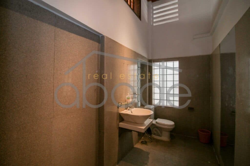 Large villa for rent Daun Penh central Phnom Penh