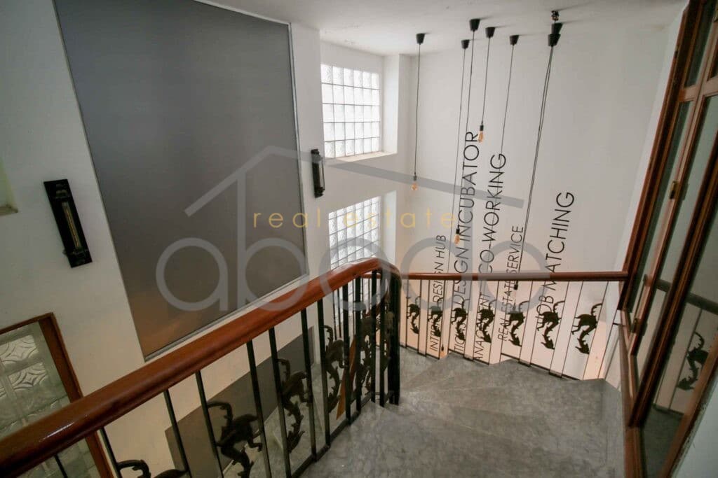 Large villa for rent Daun Penh central Phnom Penh