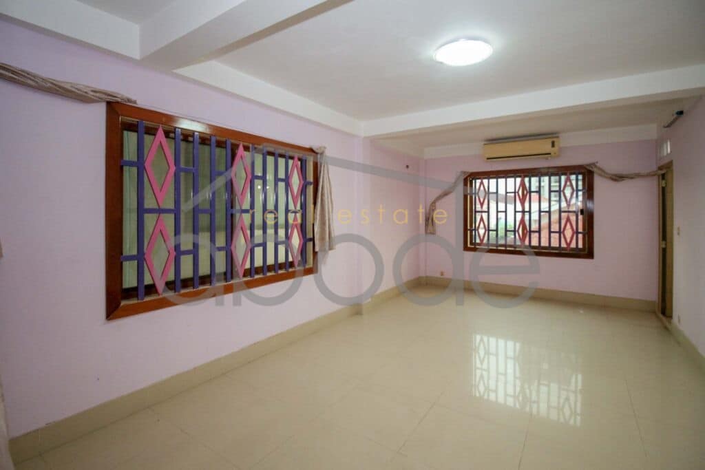 Large villa for rent near BKK Chaktomuk central Phnom Penh for rent