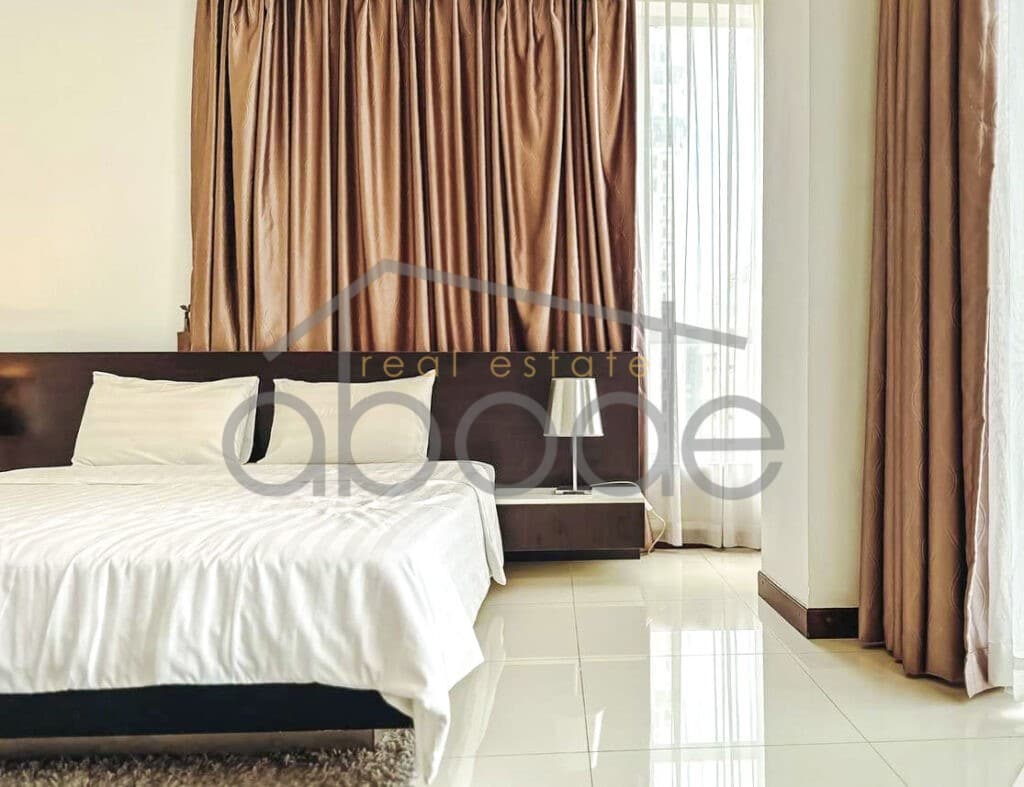 Luxury 2-bedroom apartment with rooftop swimming pool for rent Bassac Lane