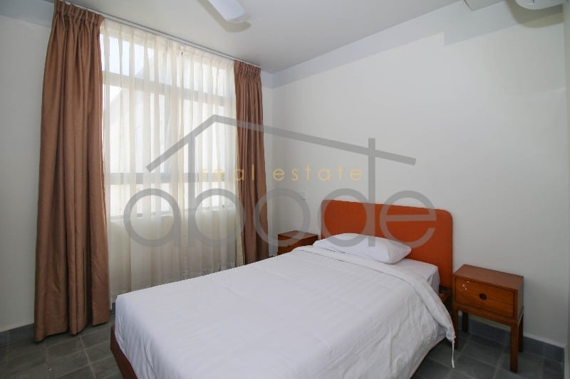 Luxury 3 bedroom penthouse apartment for rent Wat Phnom