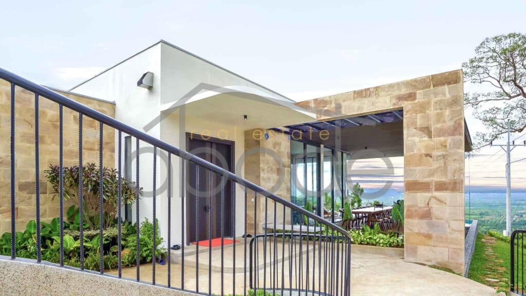 Luxury villa for sale Kampong Som