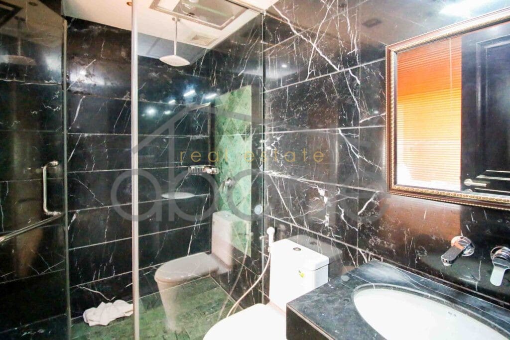 Residential commercial building for sale central Phnom Penh