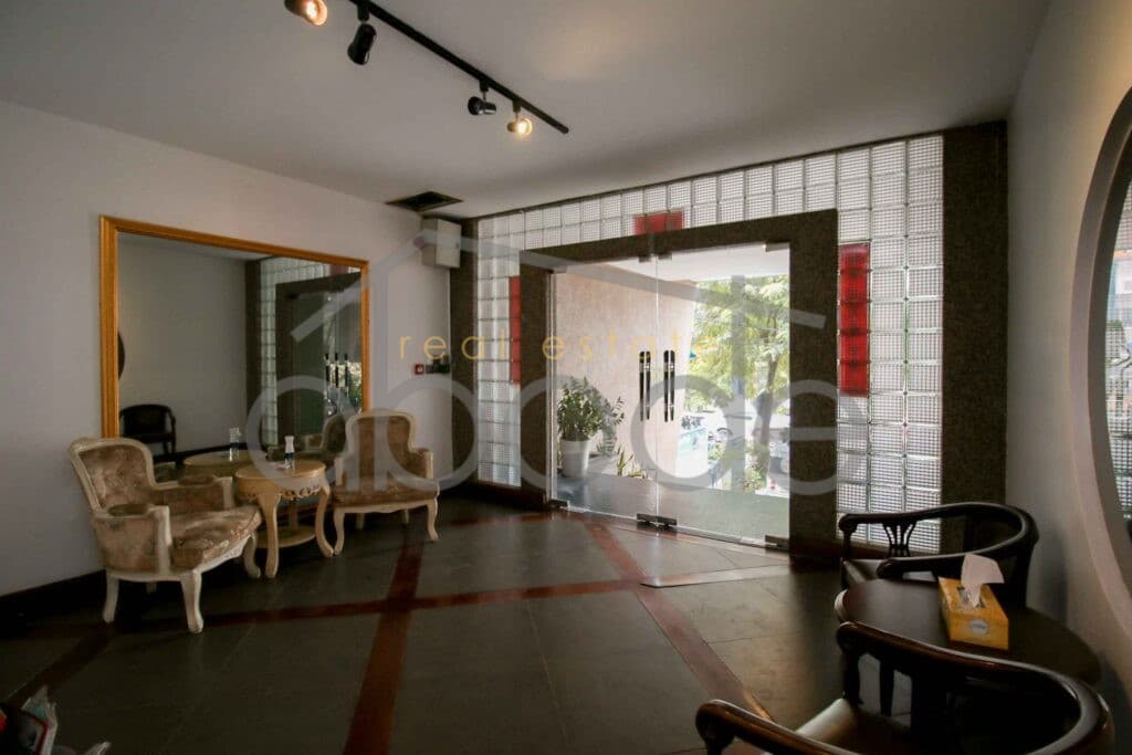Residential commercial building for sale central Phnom Penh