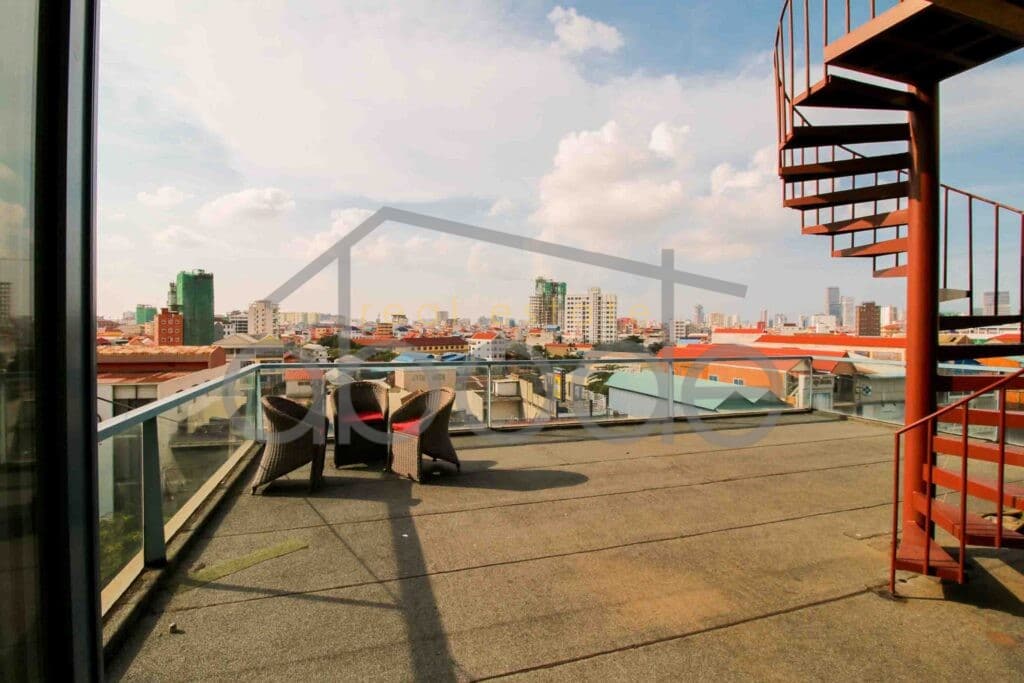 Residential commercial building for sale central Phnom Penh