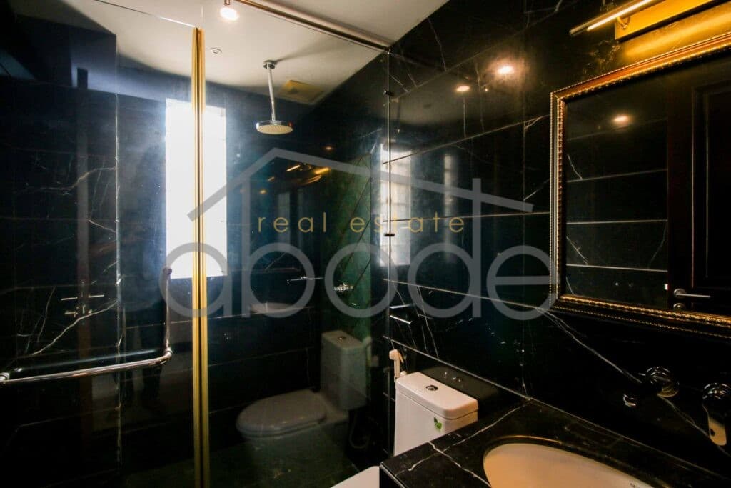 Residential commercial building for sale central Phnom Penh