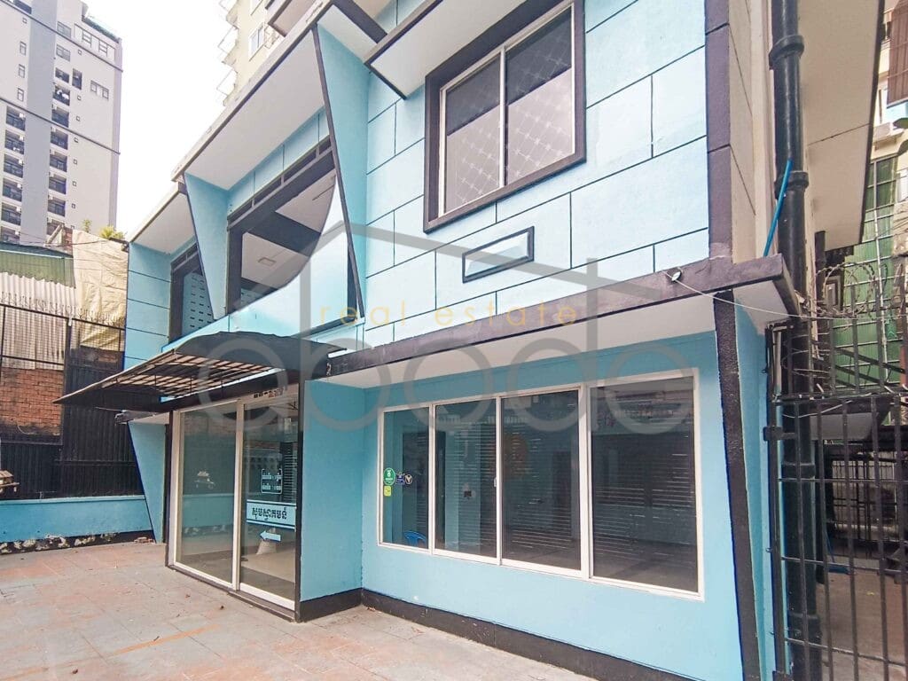 Villa commercial building for rent Boeung Prolit