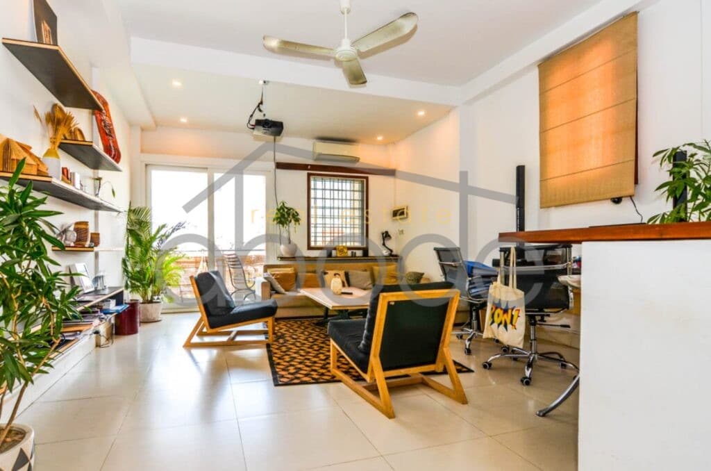 3 bedroom apartment for rent central market