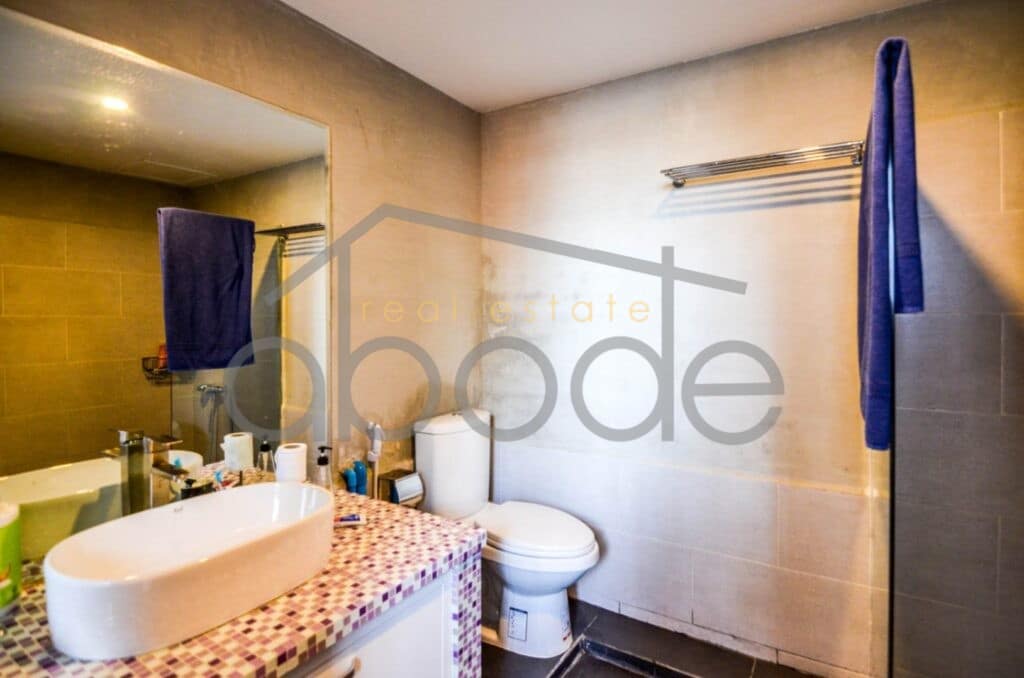 3 bedroom apartment for rent central market