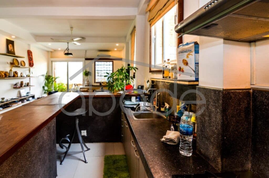 3 bedroom apartment for rent central market