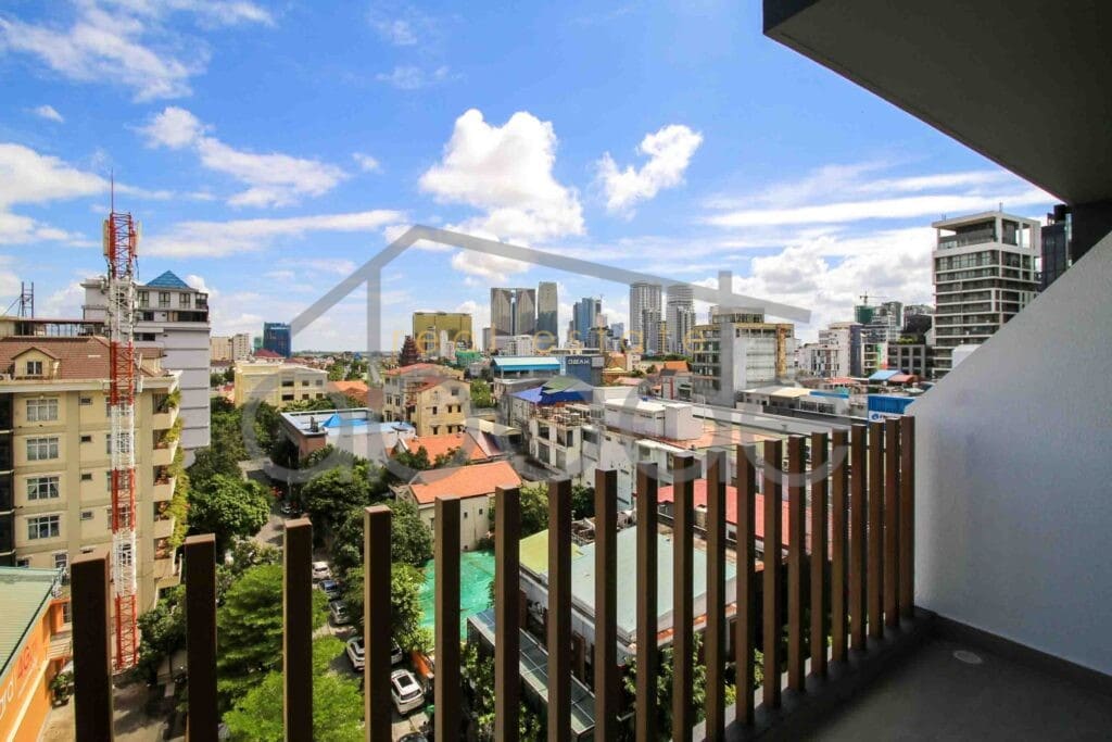 2 bedroom apartment for rent Chaktomukh BKK 1