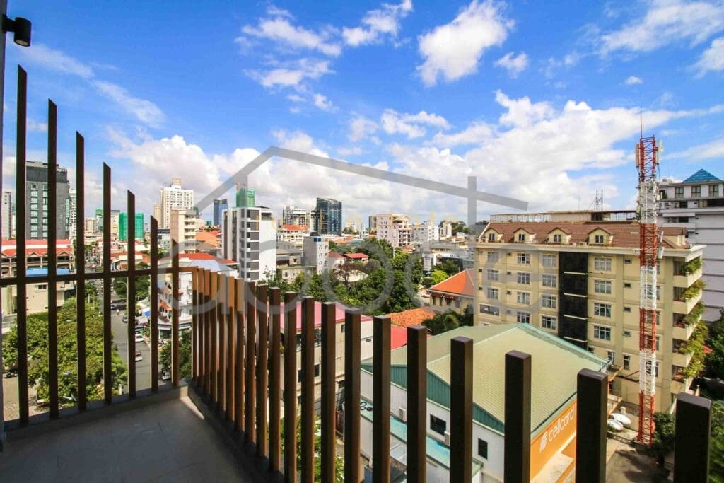 2 bedroom apartment for rent Chaktomukh BKK 1