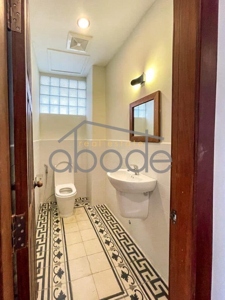 3 bedroom apartment for rent Boeung Tumpun Russian Hospital
