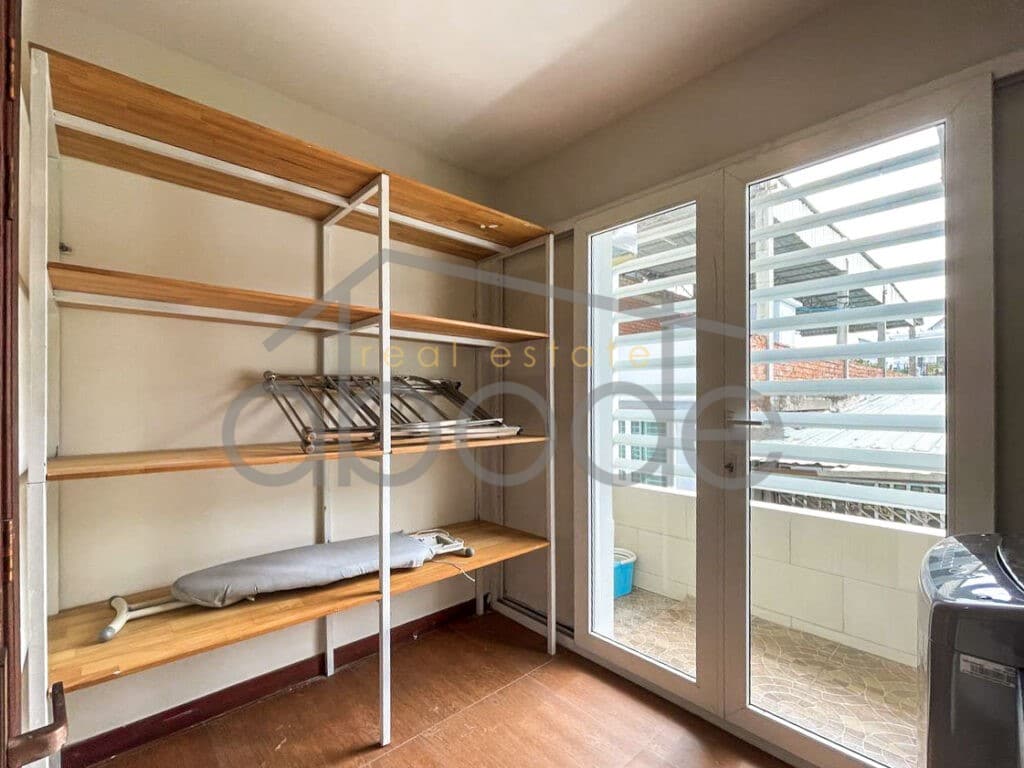 3 bedroom apartment for rent Boeung Tumpun Russian Hospital
