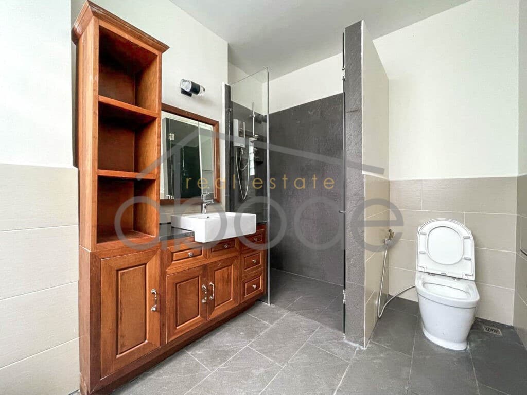 3 bedroom apartment for rent Boeung Tumpun Russian Hospital