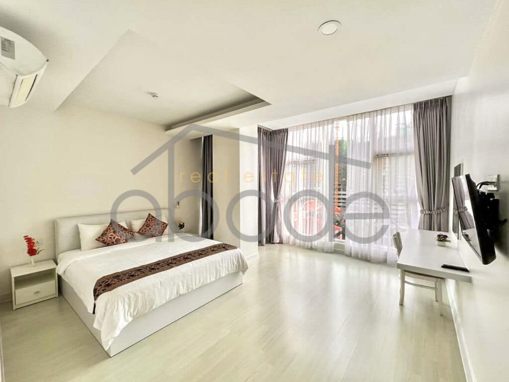 3 bedroom apartment for rent near BKK 1