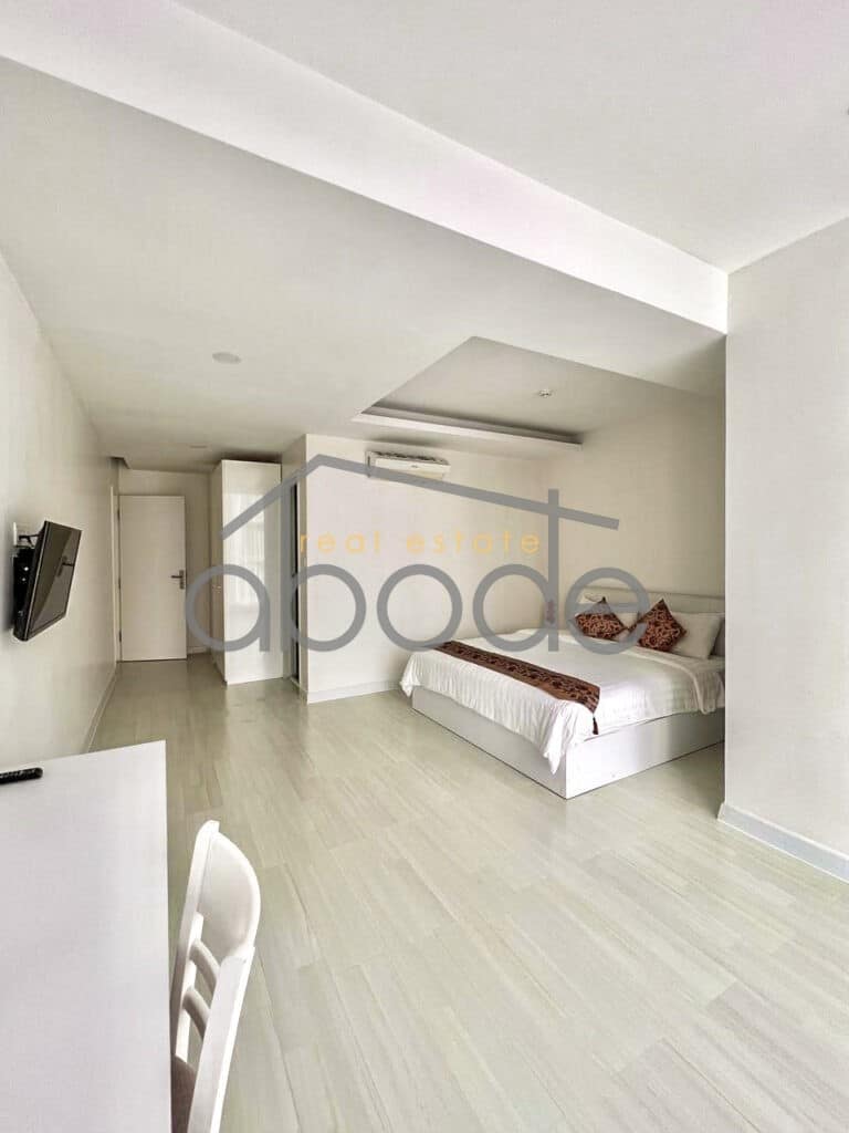 3 bedroom apartment for rent near BKK 1