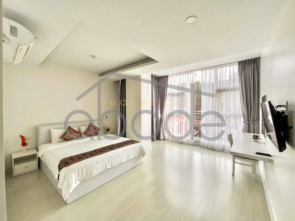3 bedroom apartment for rent near BKK 1