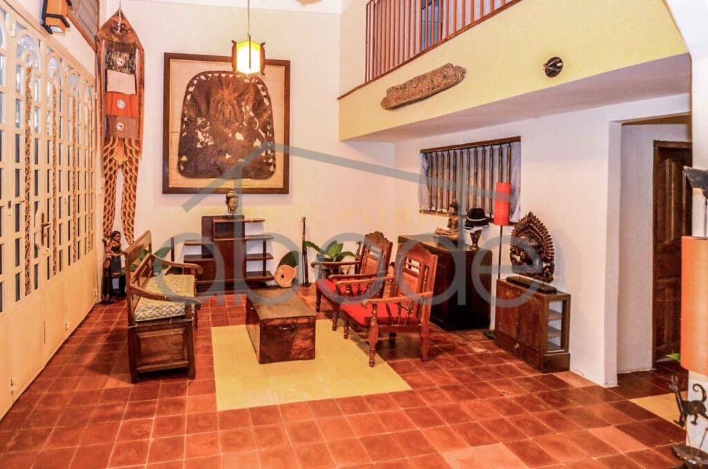 3 bedroom colonial style apartment for rent Royal Palace