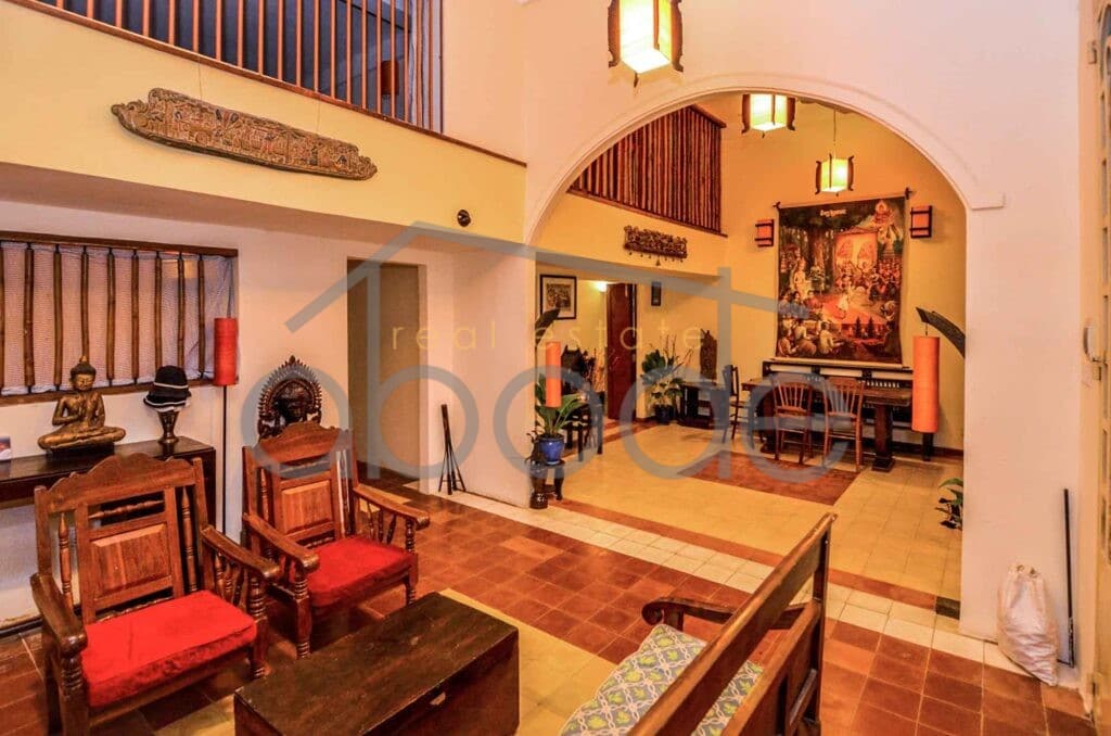 3 bedroom colonial style apartment for rent Royal Palace