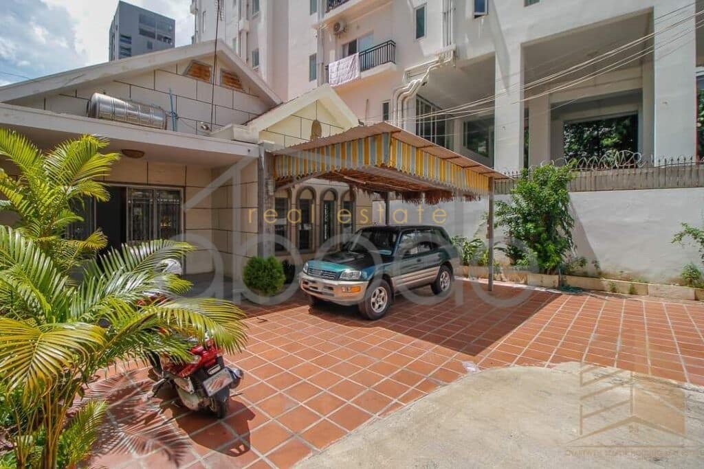 3 bedroom villa for rent Tonle Bassac