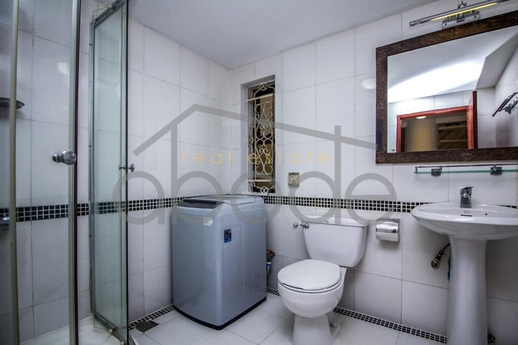 Ground floor 3 bedroom apartment for rent Wat Phnom