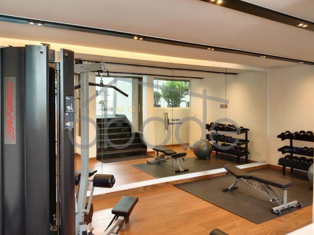 Large 1 bedroom apartment for rent BKK 1