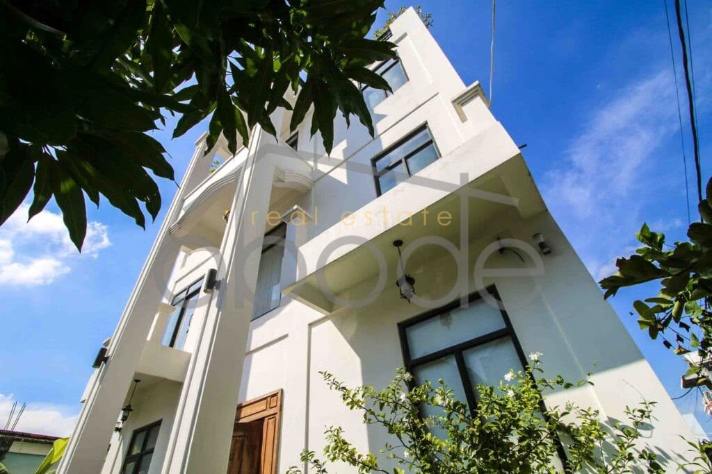 Large villa for sale Porsenchey Phnom Penh Airport