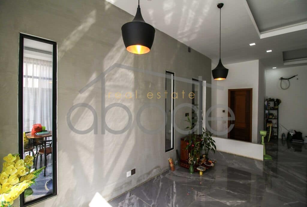 Large villa for sale Porsenchey Phnom Penh Airport