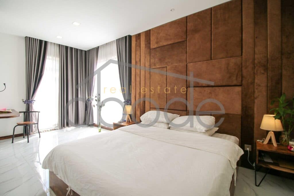 Large villa for sale Porsenchey Phnom Penh Airport