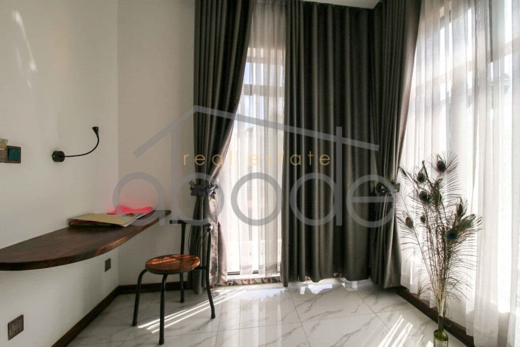 Large villa for sale Porsenchey Phnom Penh Airport