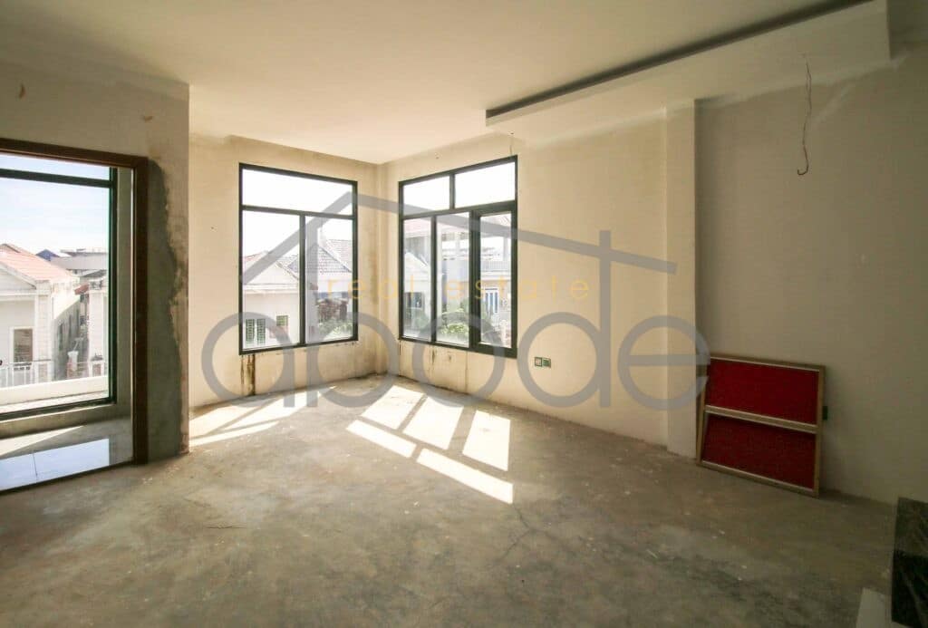 Large villa for sale Porsenchey Phnom Penh Airport