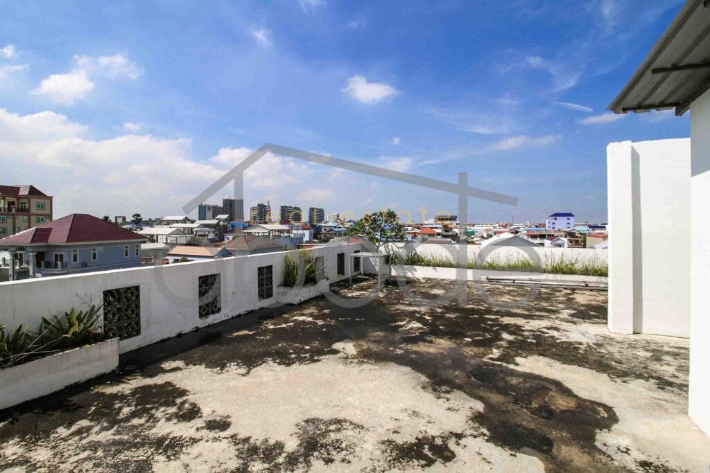 Large villa for sale Porsenchey Phnom Penh Airport
