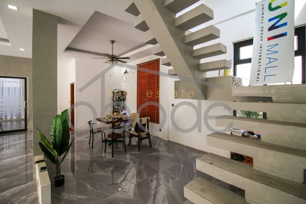 Large villa for sale Porsenchey Phnom Penh Airport