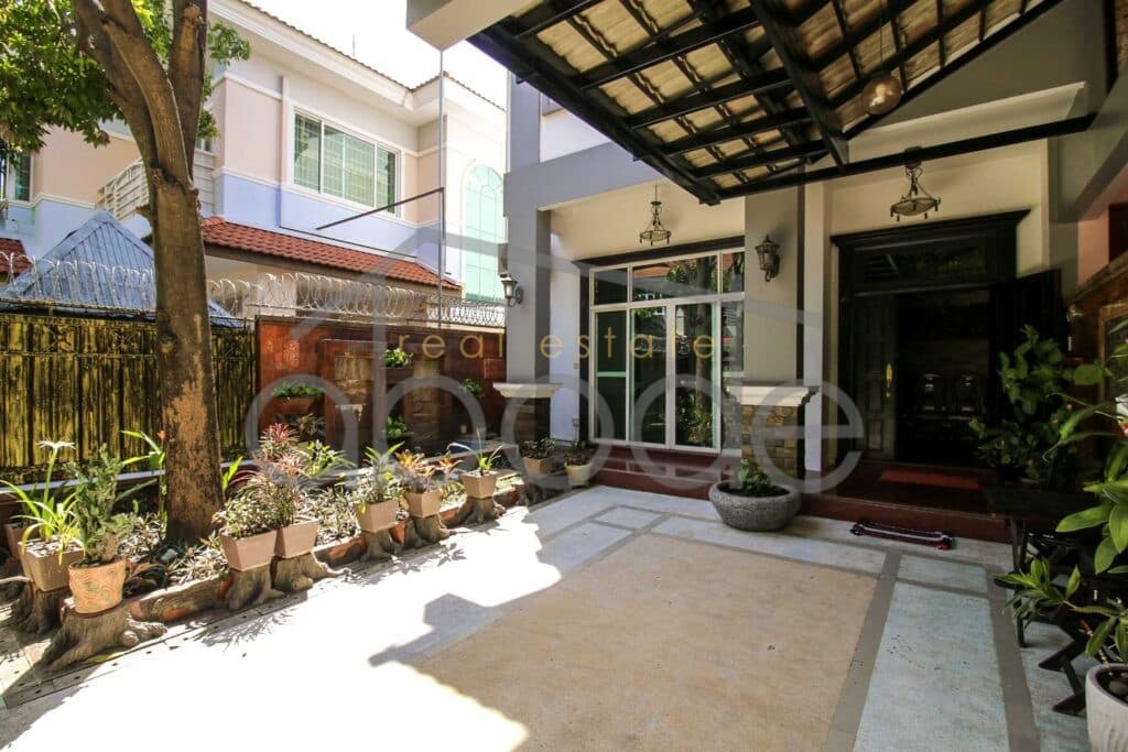 Villa for rent Rose Gardens Tonle Bassac