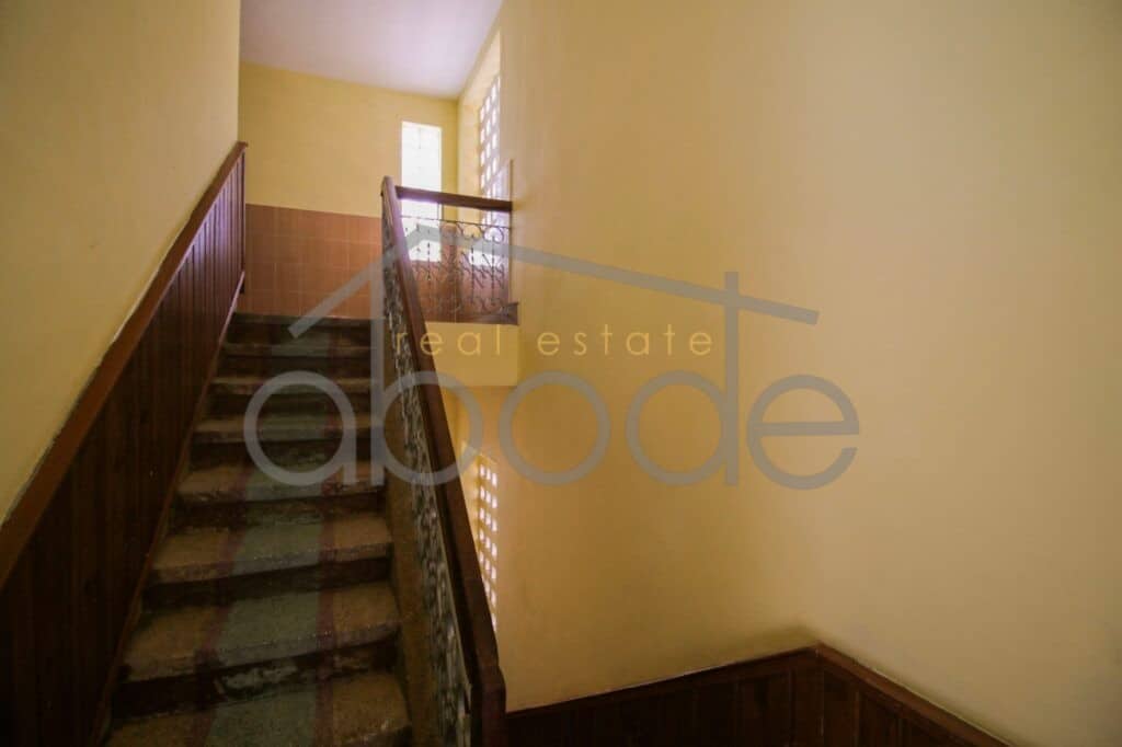 villa for rent russian market
