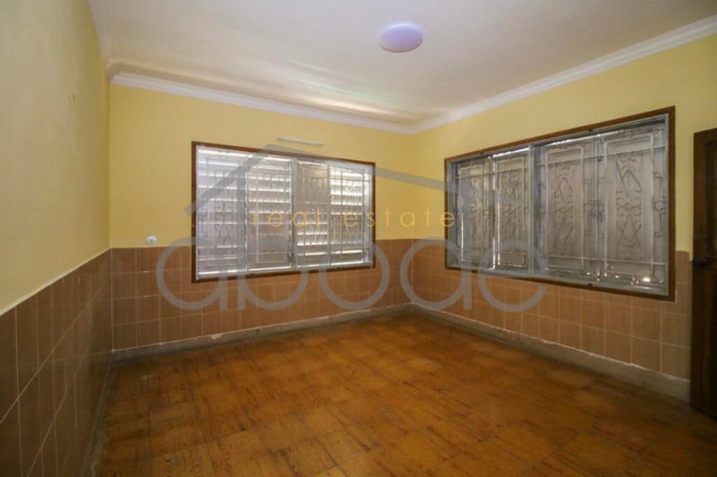 villa for rent russian market