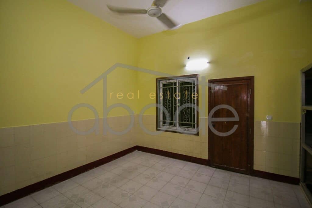 villa for rent russian market