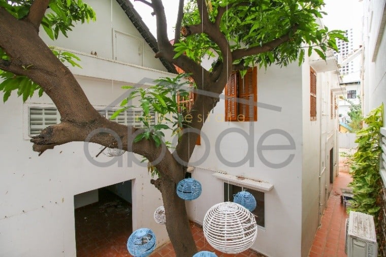 Incredible land and villa complex for sale BKK Tonle Bassac | central Phnom Penh
