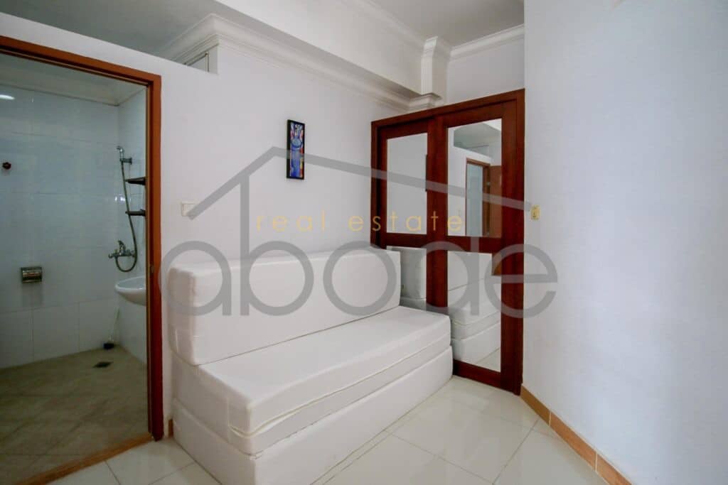 2 bedroom apartment river views for rent chroy changvar