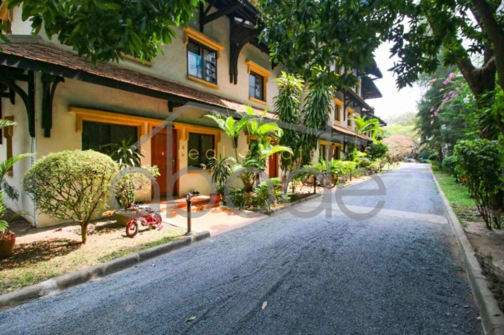 2 bedroom colonial apartment for rent Tonle Bassac