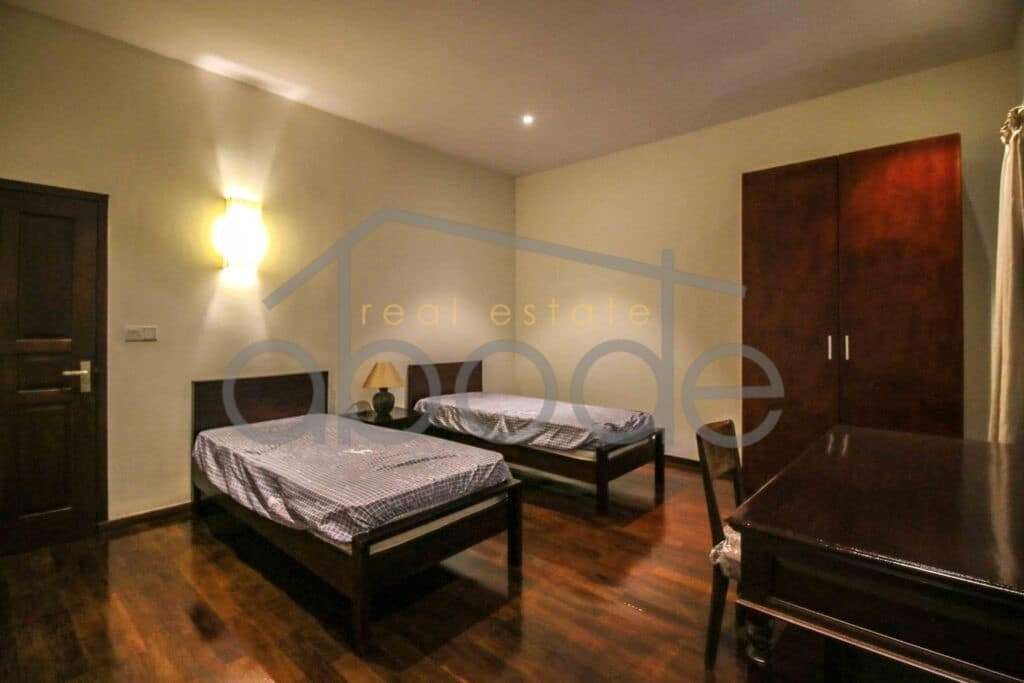 Large apartment for rent Wat Phnom central Phnom Penh