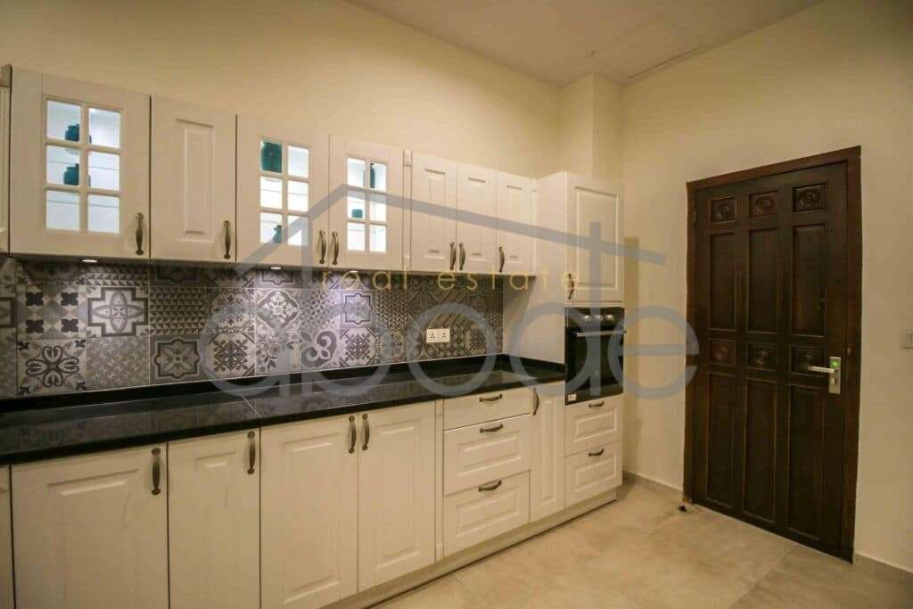 Large apartment for rent Wat Phnom central Phnom Penh