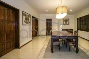 Large apartment for rent Wat Phnom central Phnom Penh