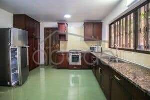 Large apartment for rent Wat Phnom central Phnom Penh