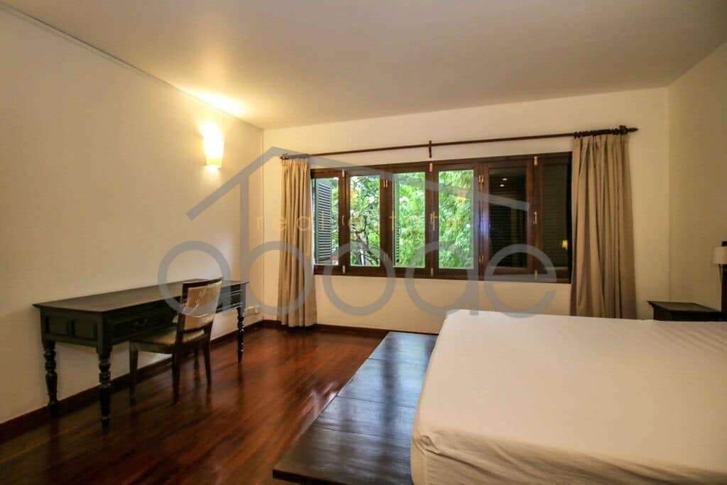 Large apartment for rent Wat Phnom central Phnom Penh