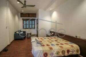 2 bedroom riverfront duplex apartment for rent