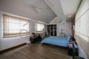 2 bedroom riverfront duplex apartment for rent